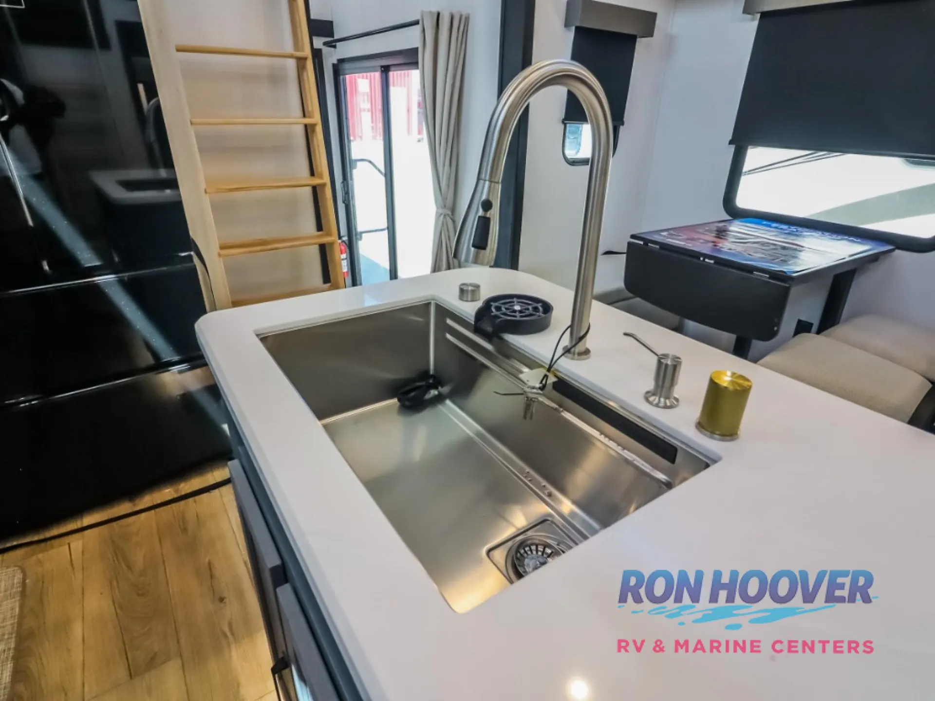 2026 Forest River Puma Vista 421LFT — Photo 7