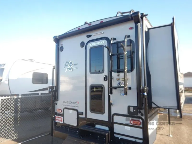 2026 Northwood Arctic Fox Camper 811 - Photo 4
