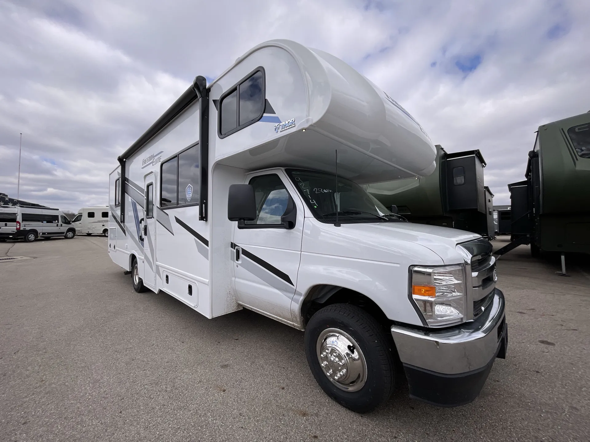 2026 Thor Motor Coach Freedom Elite 28HZ