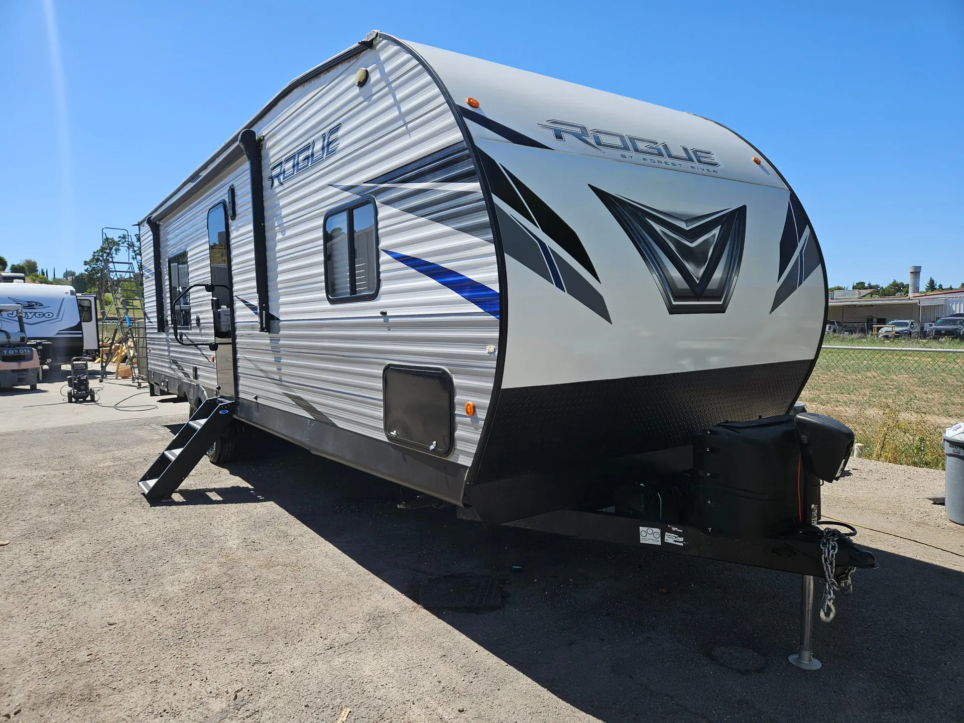 2021 Forest River Vengeance Rogue 26V