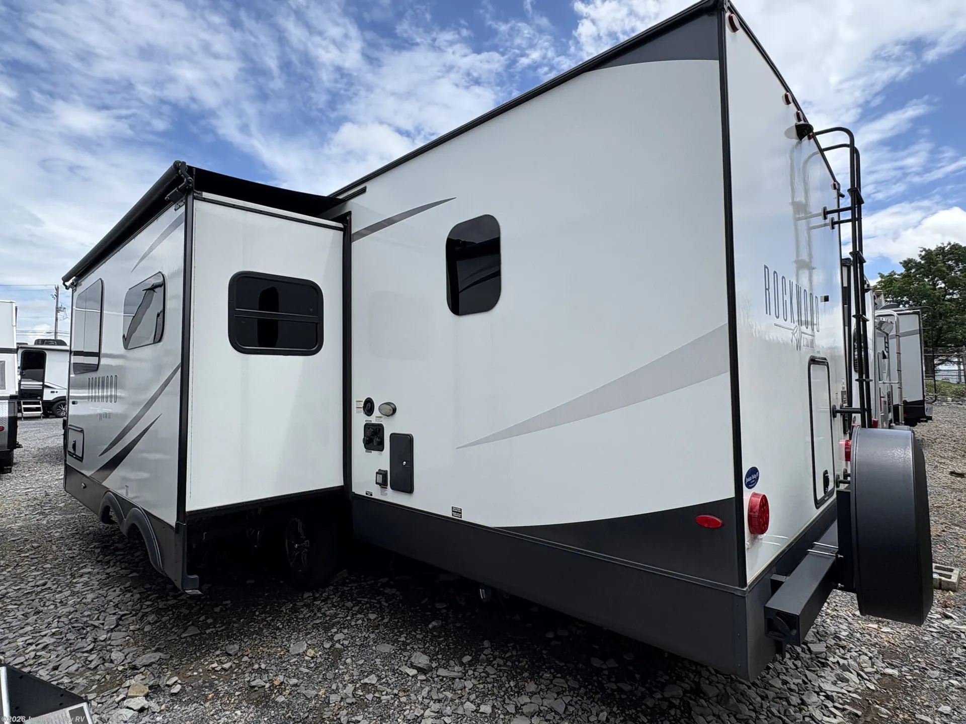 2023 Forest River Rockwood Ultra Lite 2706WS - Photo 4