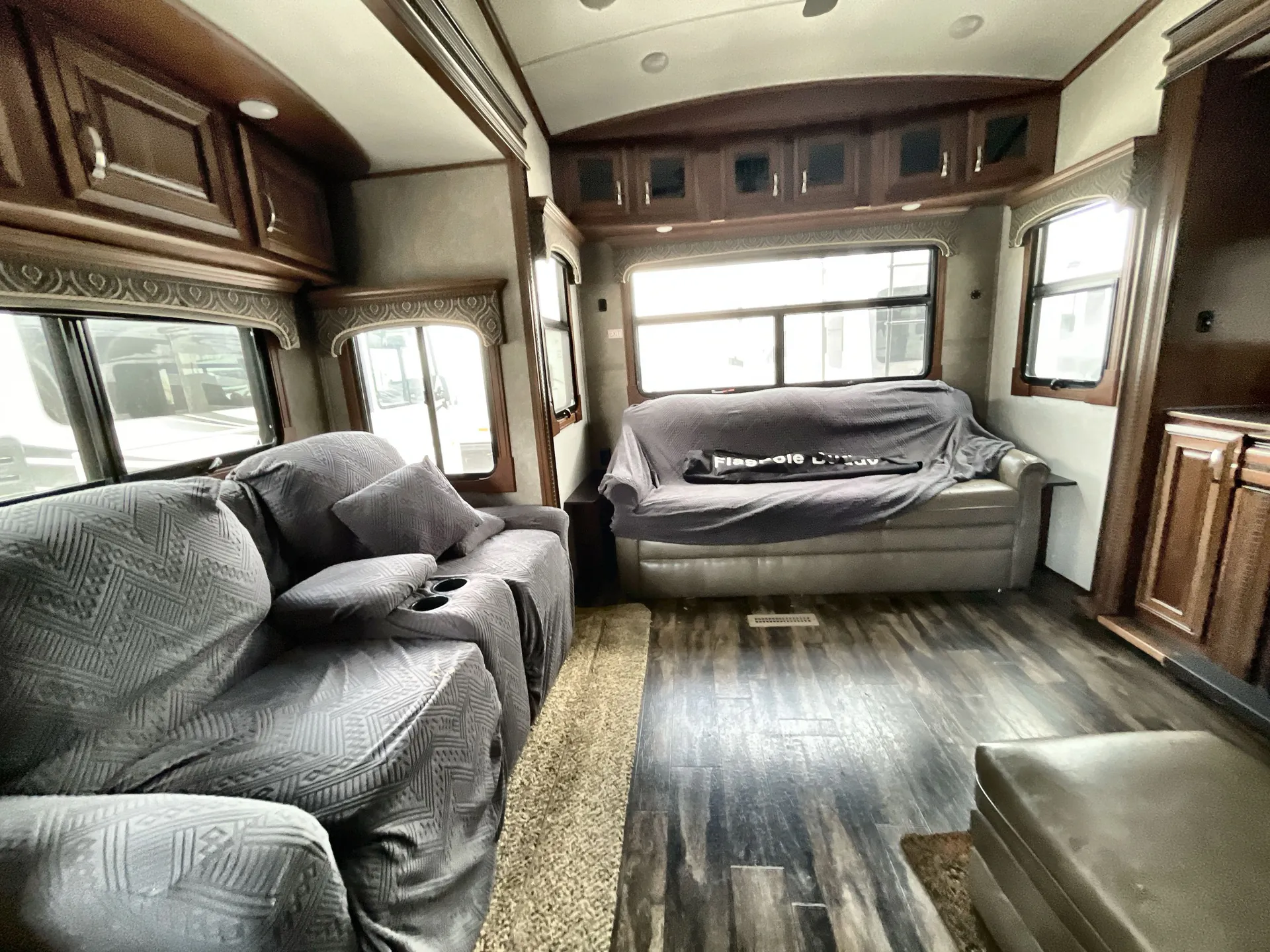 2017 Jayco Pinnacle 36KPTS — living area main