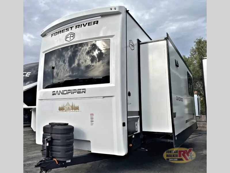 2026 Forest River Sandpiper Destination Trailers 422FKL - Photo 4