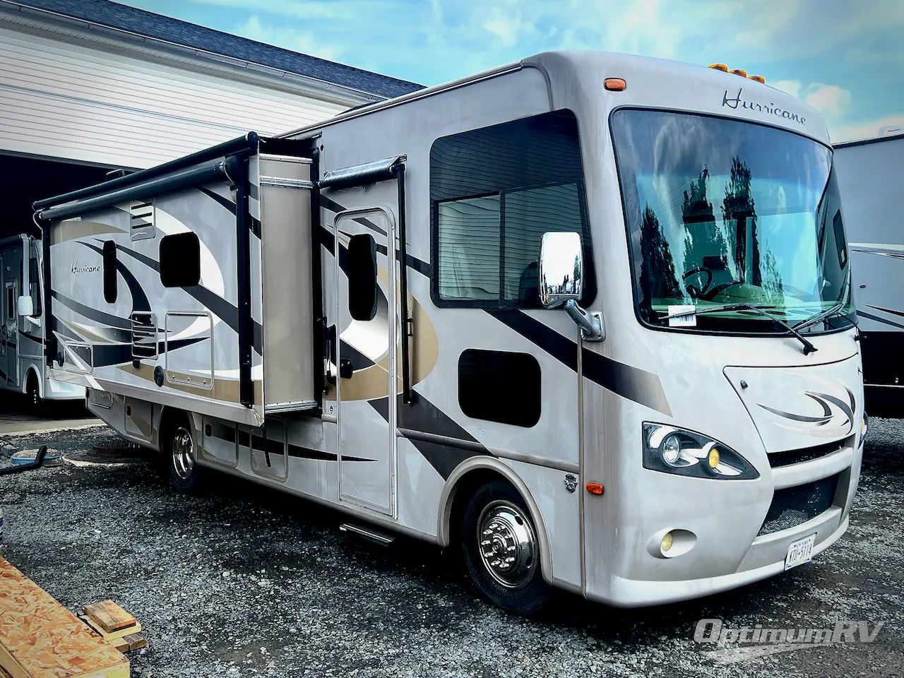 2015 Thor Motor Coach Hurricane 27K - Photo 2