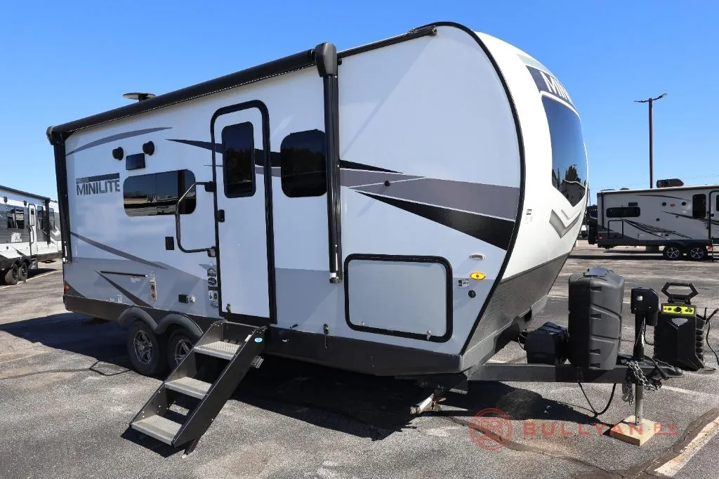 2023 Forest River Rockwood Mini Lite 2104S - Photo 2