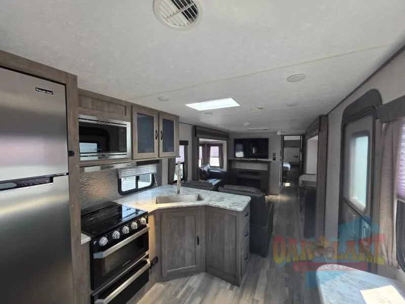 2020 Forest River RV Vibe 33RK - Photo 4