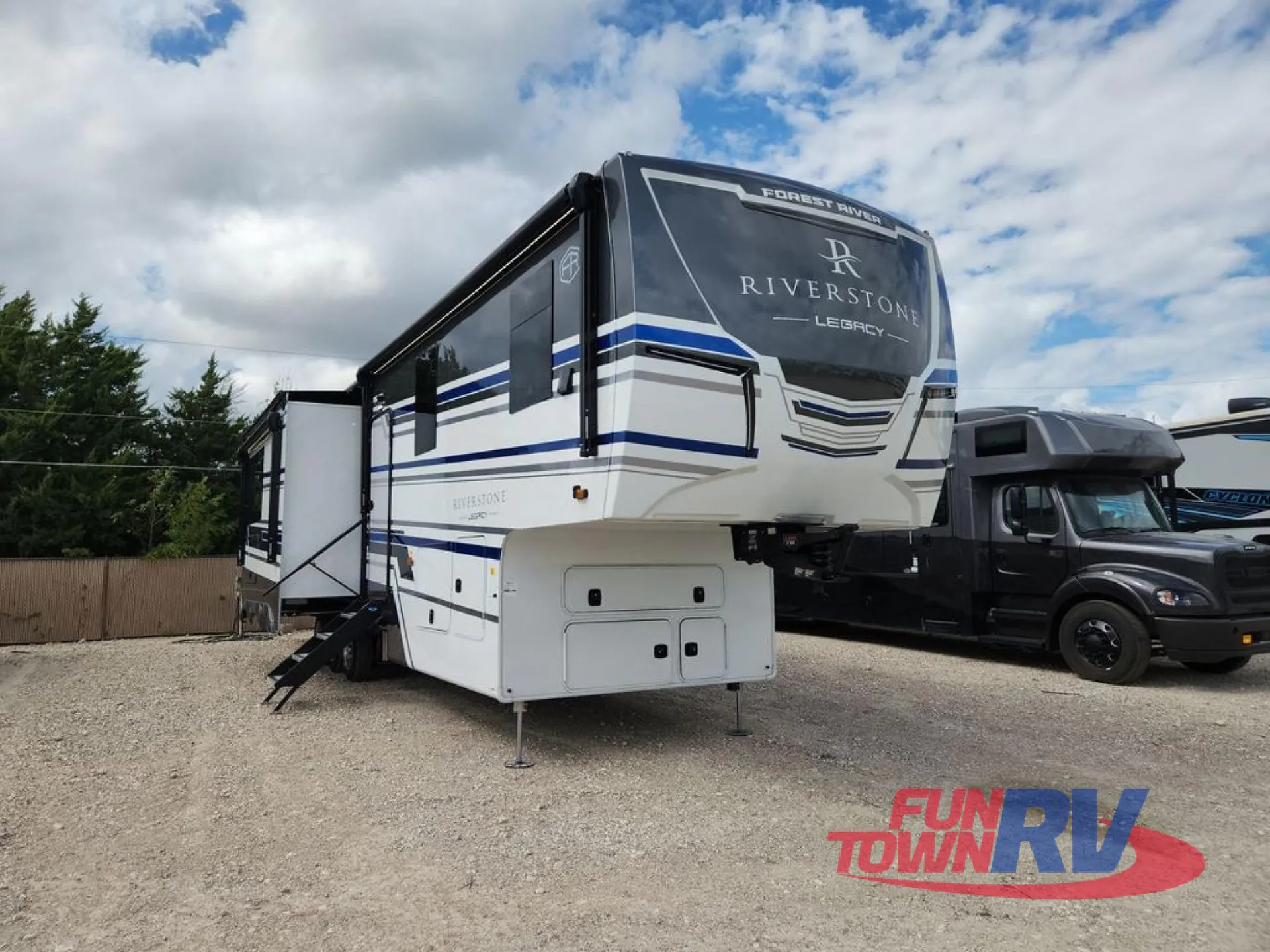 2027 Forest River RiverStone 44DBL - Photo 3
