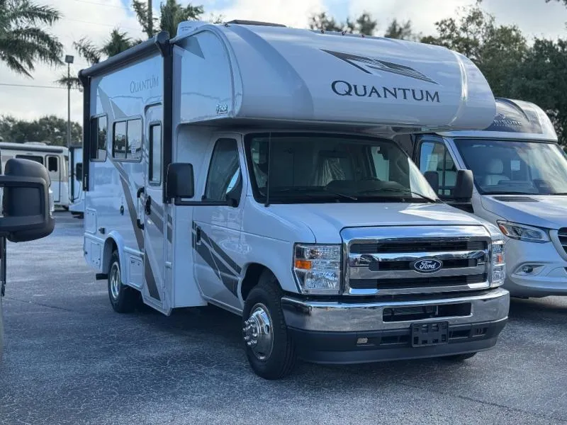 2026 Thor Motor Coach Quantum LC19 - Photo 2