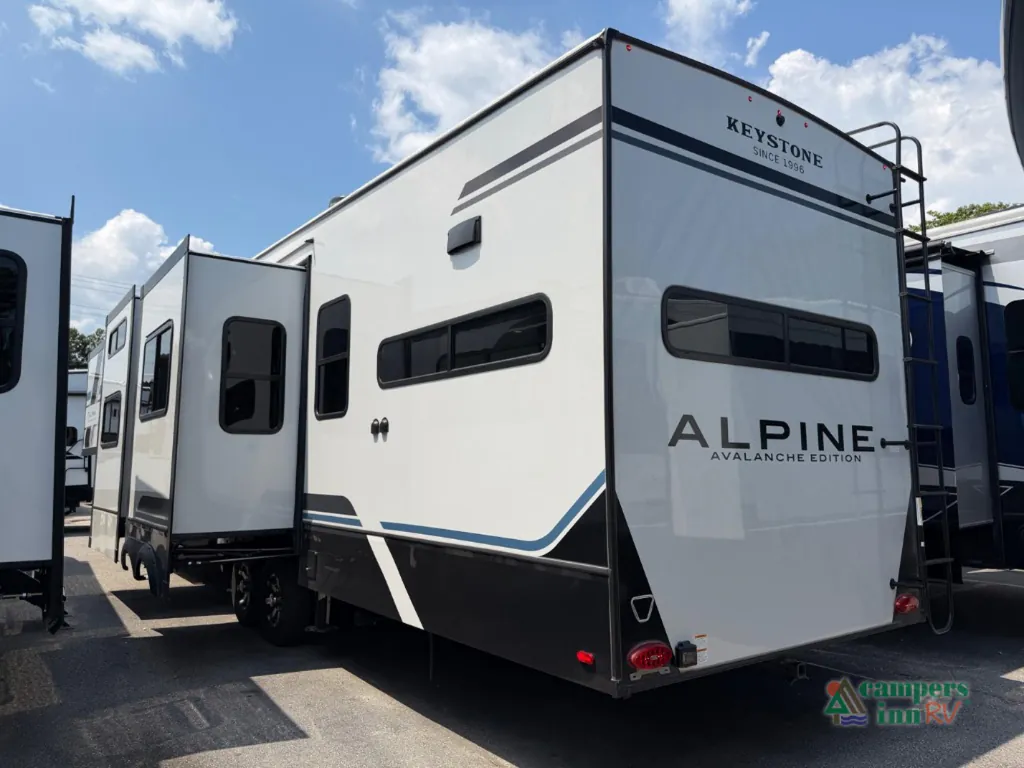 2026 Keystone Avalanche 379MB, Photos photo 6