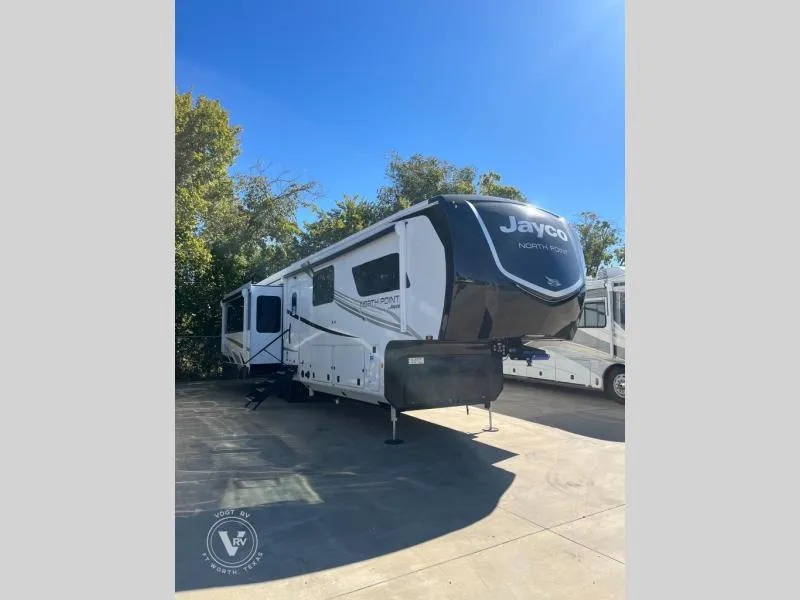 2026 Jayco North Point 377RLBH - Photo 2