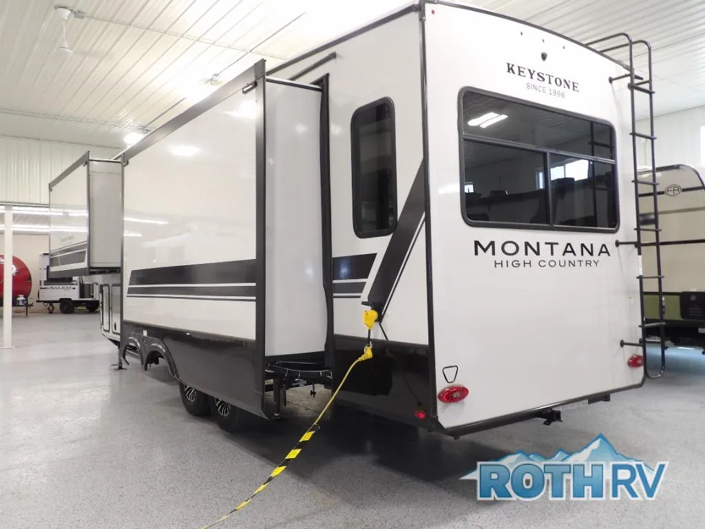 2026 Keystone Montana High Country 295RL - Photo 4