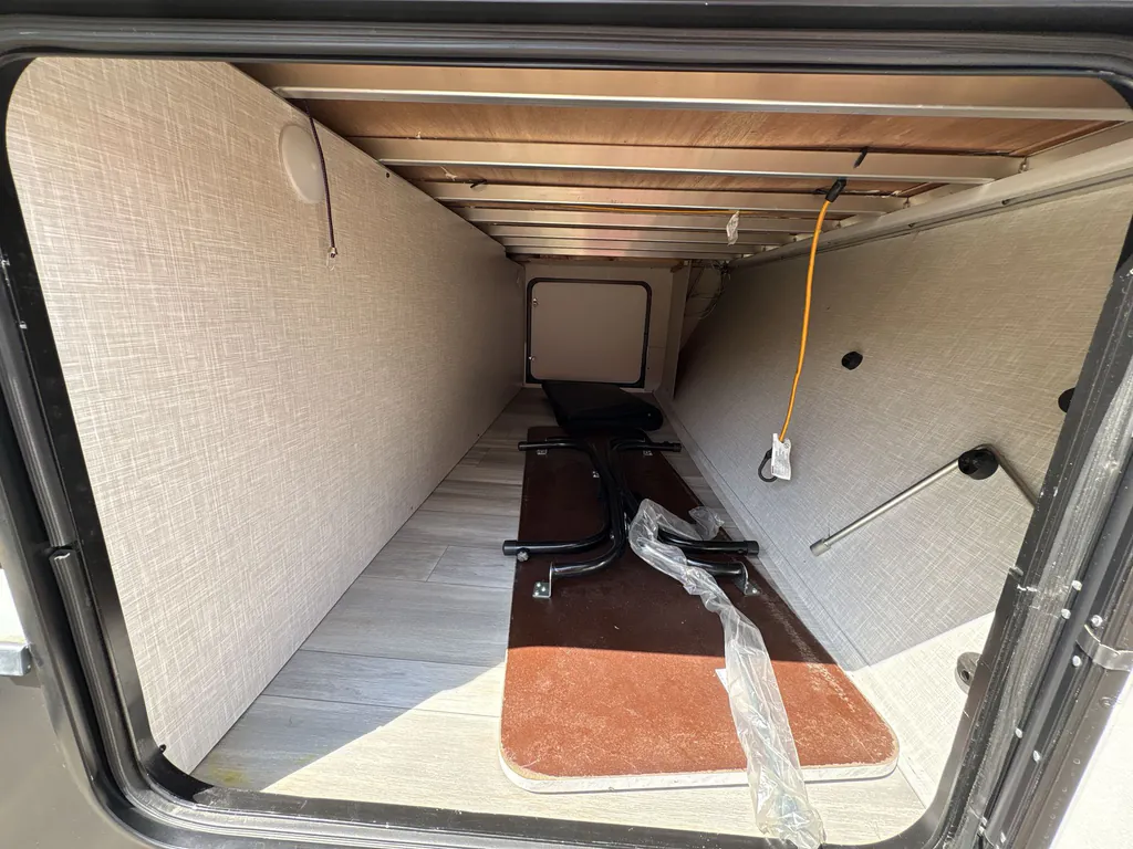 2023 Forest River Flagstaff Micro Lite 25BRDS, Photos photo 10