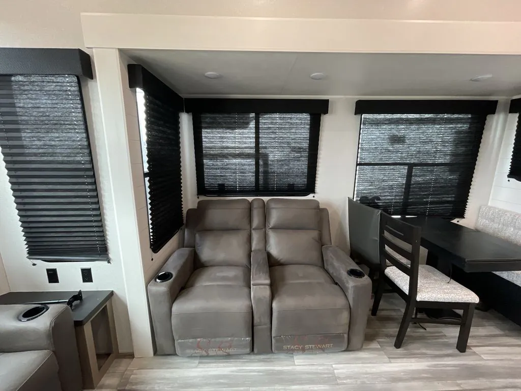 2026 Jayco Jay Flight Bungalow 401LOFT DS, Photos photo 11