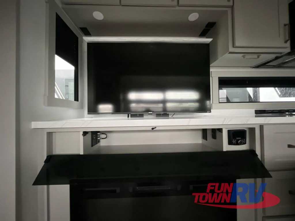 2026 Brinkley Model G 4100, Photos photo 17