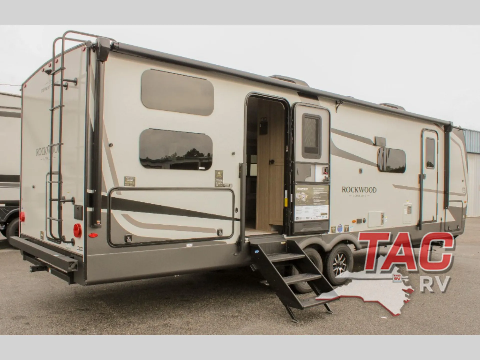 2027 Forest River Rockwood Ultra Lite 2706BH — Photo 5