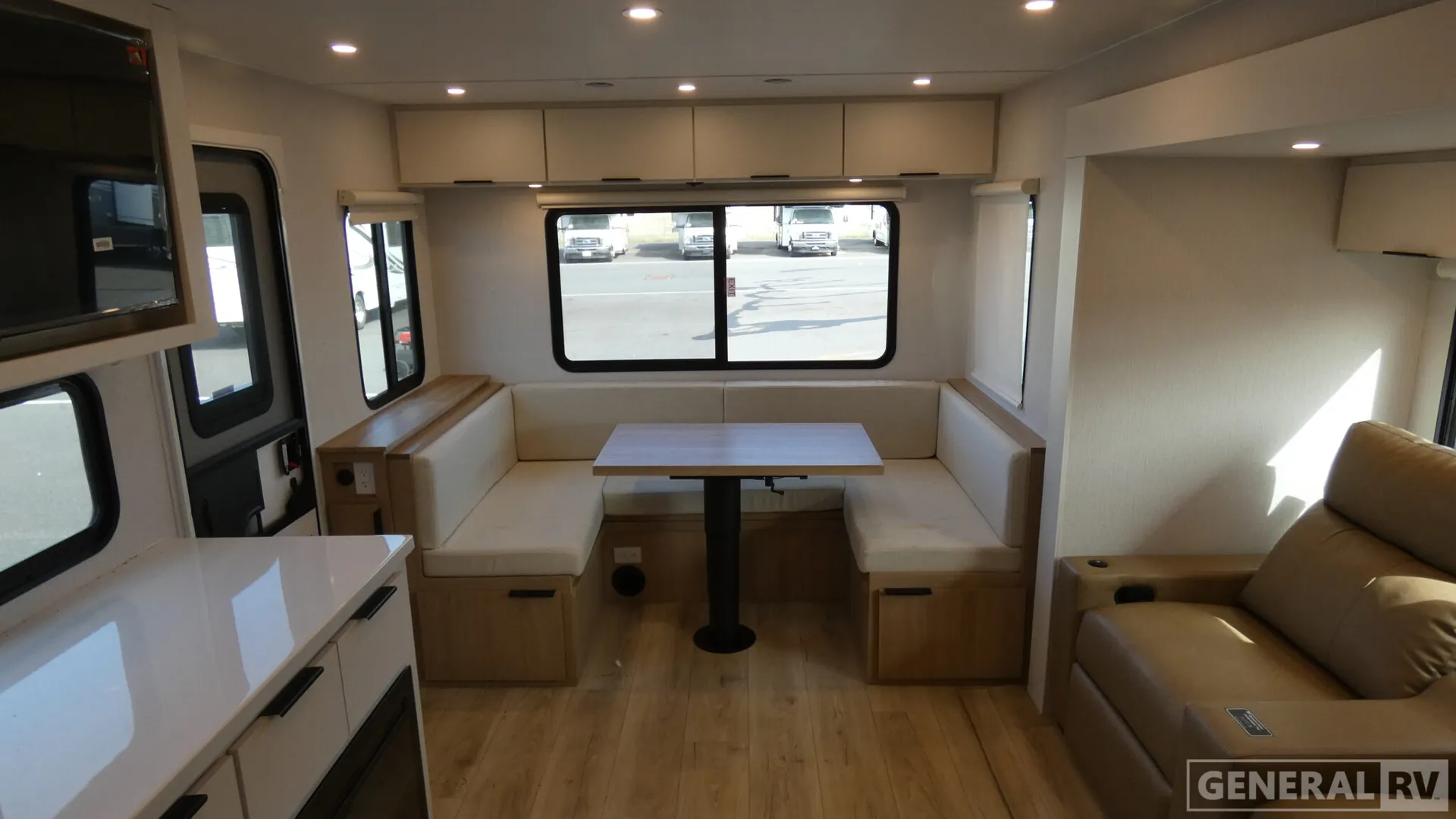 2026 Winnebago Thrive 25RLS - Photo 3
