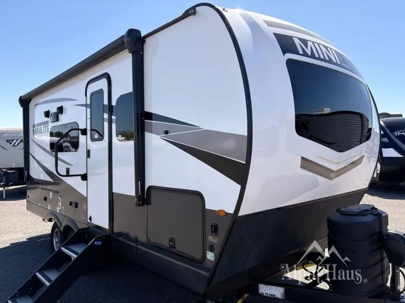 2024 Forest River Rockwood Mini Lite 2104S - Photo 2