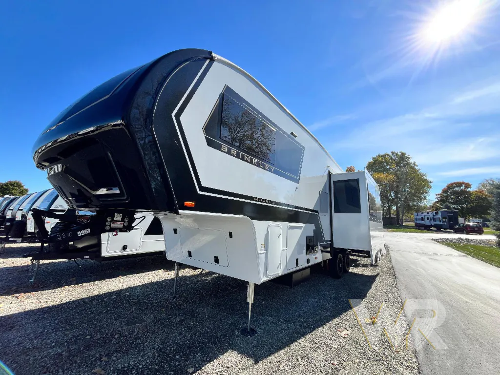 2026 Brinkley Model Z 2810, Photos photo 4