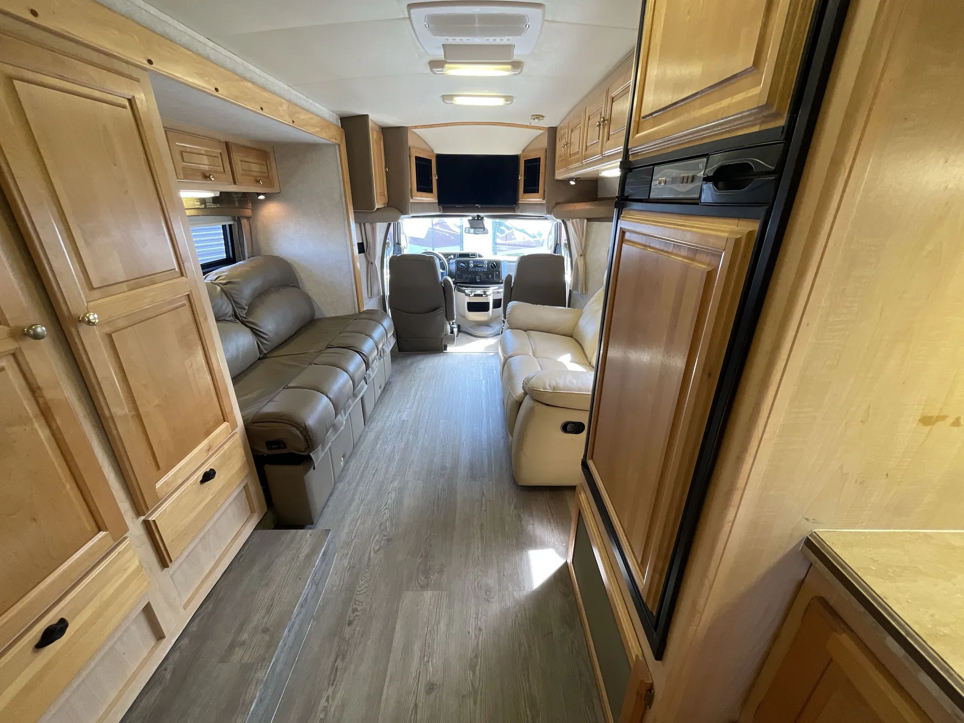 2013 Phoenix Cruiser 2400 — living area main