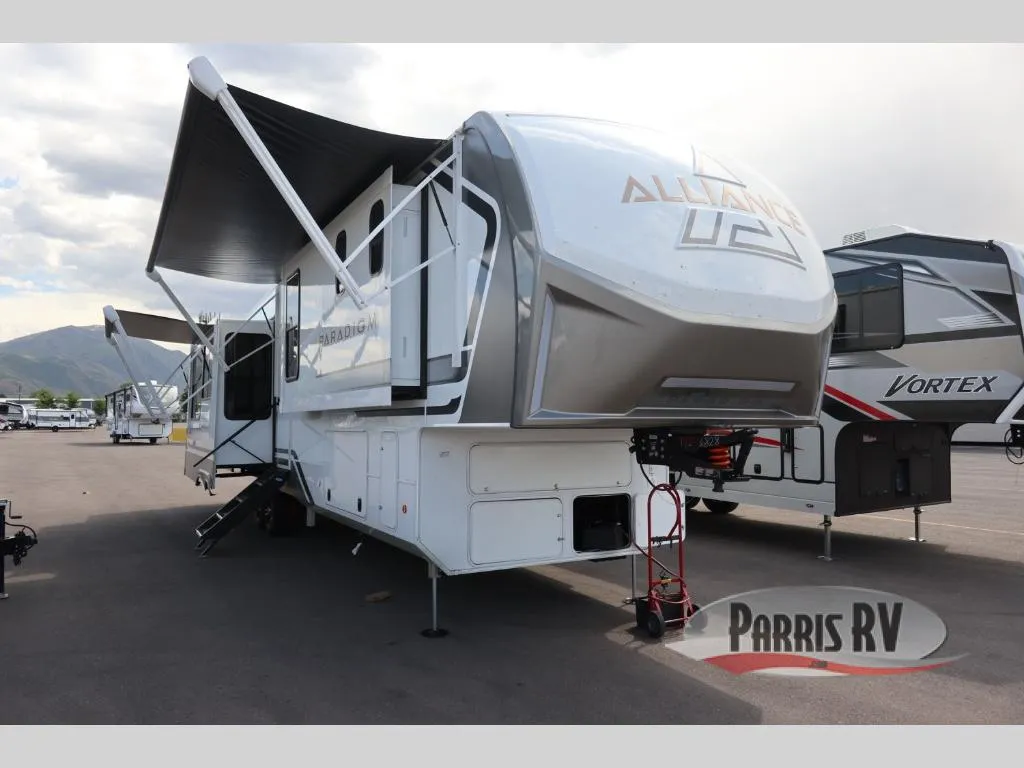 2025 Alliance RV Paradigm 382RK - Photo 2