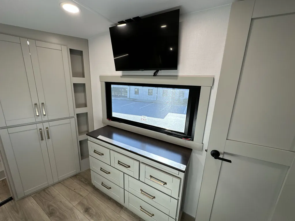 2026 Brinkley Model Z 3515, Photos photo 21