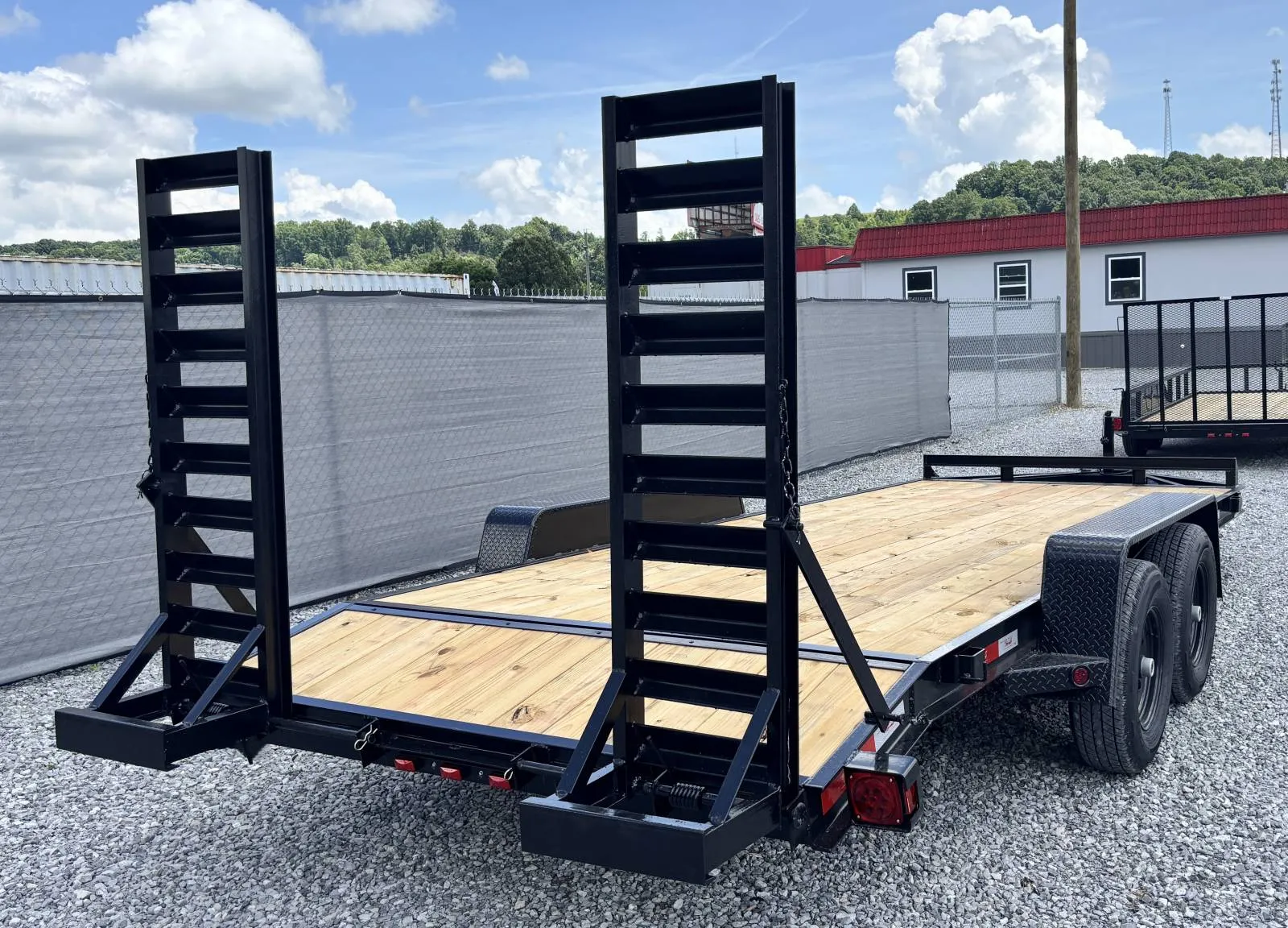 2026 Superior Superior 82" X 18' EQUIPMENT 11200# GVWR - Photo 2