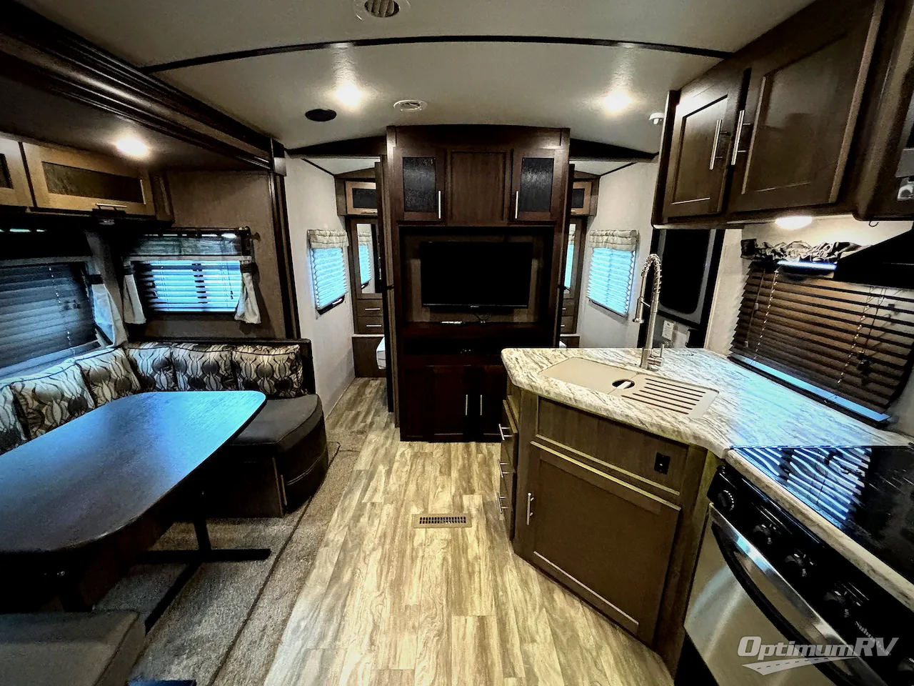 2018 Forest River Surveyor 243RBS — Photo 5