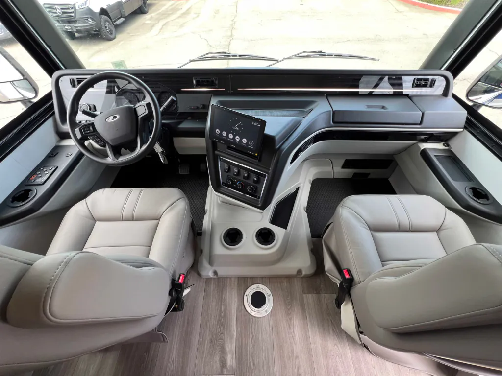 2027 Entegra Coach Vision XL 36C, Photos photo 2