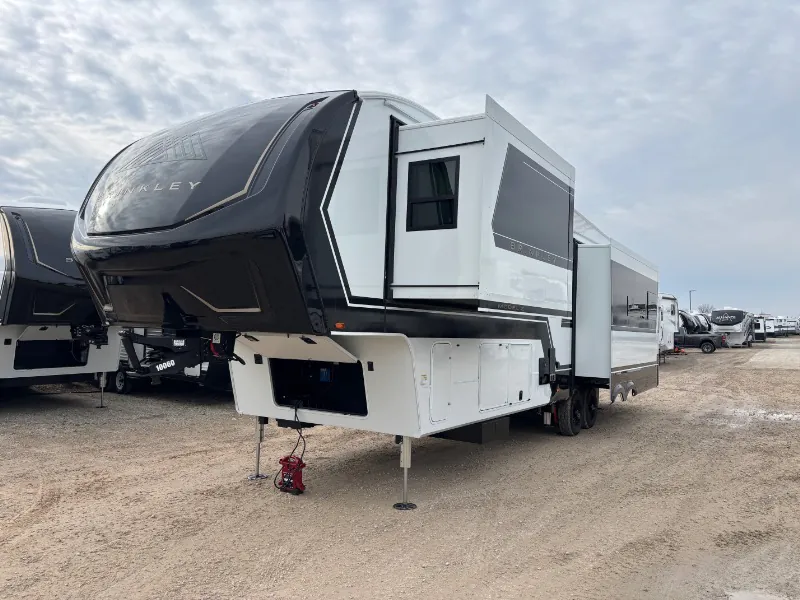 2026 Brinkley Model Z 3600, Photos photo 26