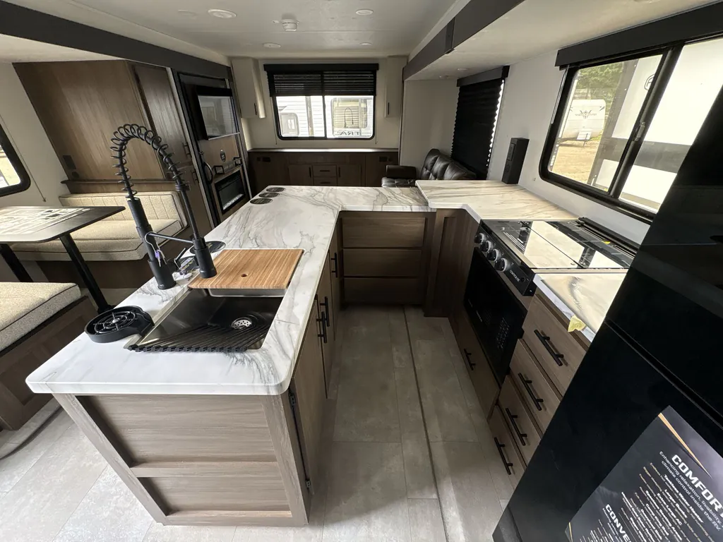 2027 Forest River Tracer 286RL, Photos photo 14