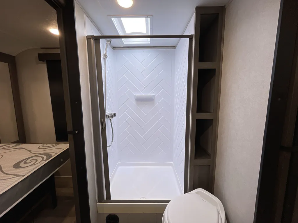 2021 Forest River Vibe 28BH, Photos photo 21