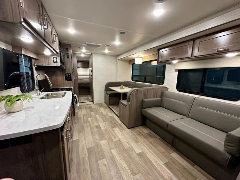 2025 Winnebago Minnie Winnie 31K - Photo 3