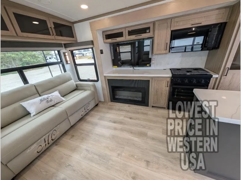 2026 Forest River Rockwood Signature 8337RL - Photo 3