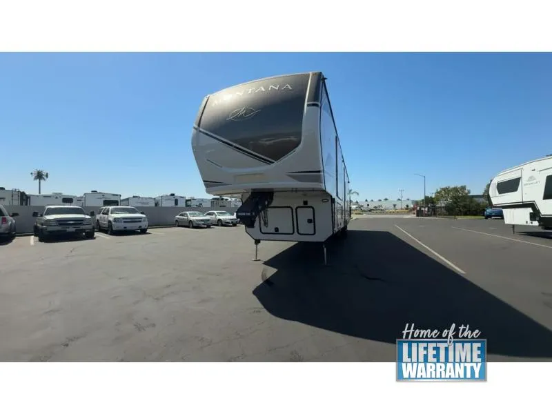 2024 Keystone Montana 3901RK - Photo 3