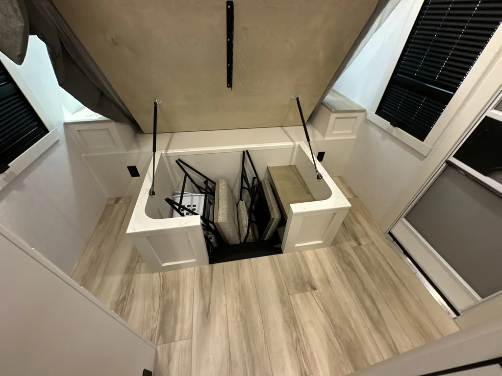 2026 Brinkley Model I 294, Photos photo 14