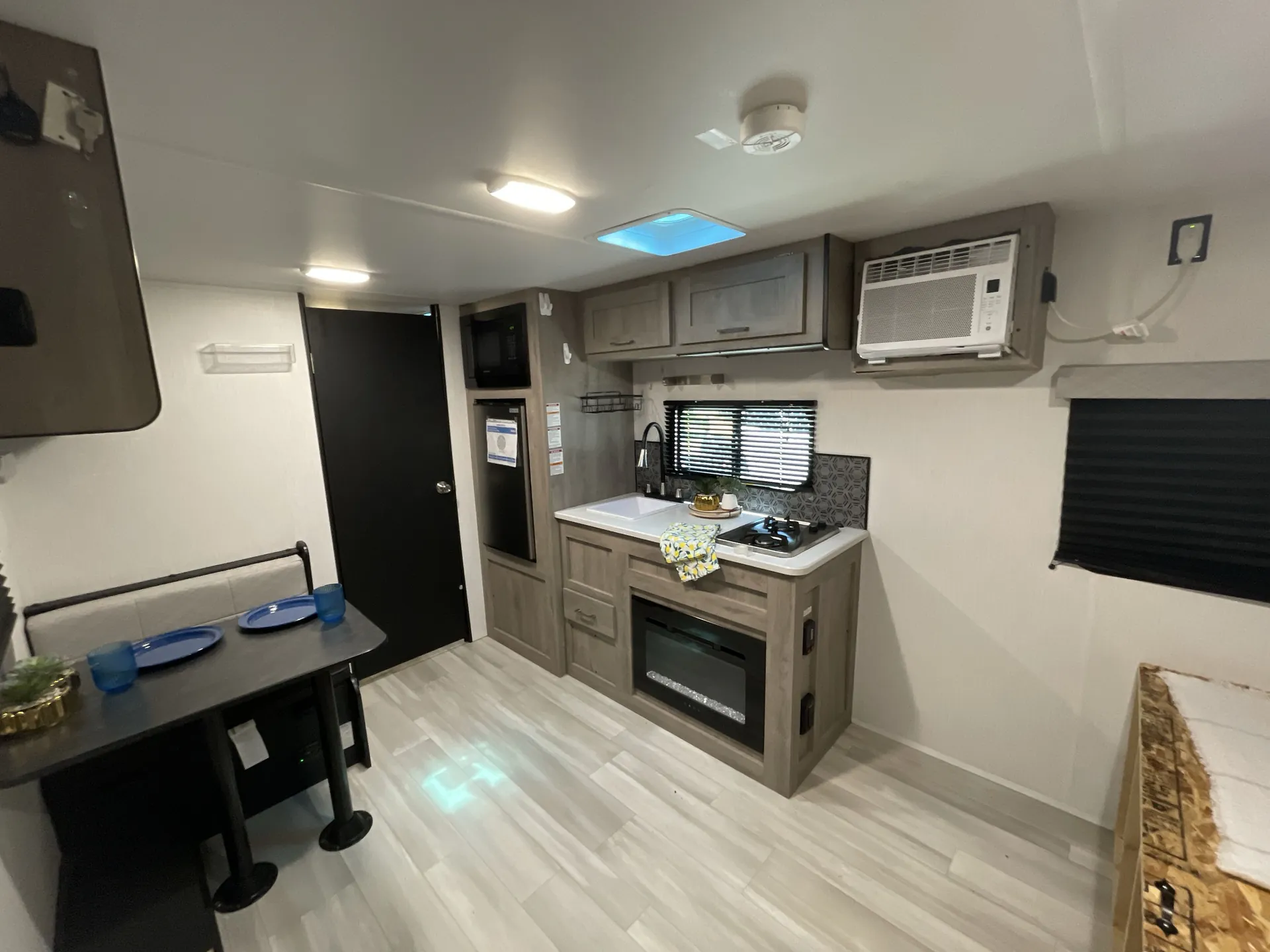2025 Heartland Prowler Lynx 17RBX — living area main