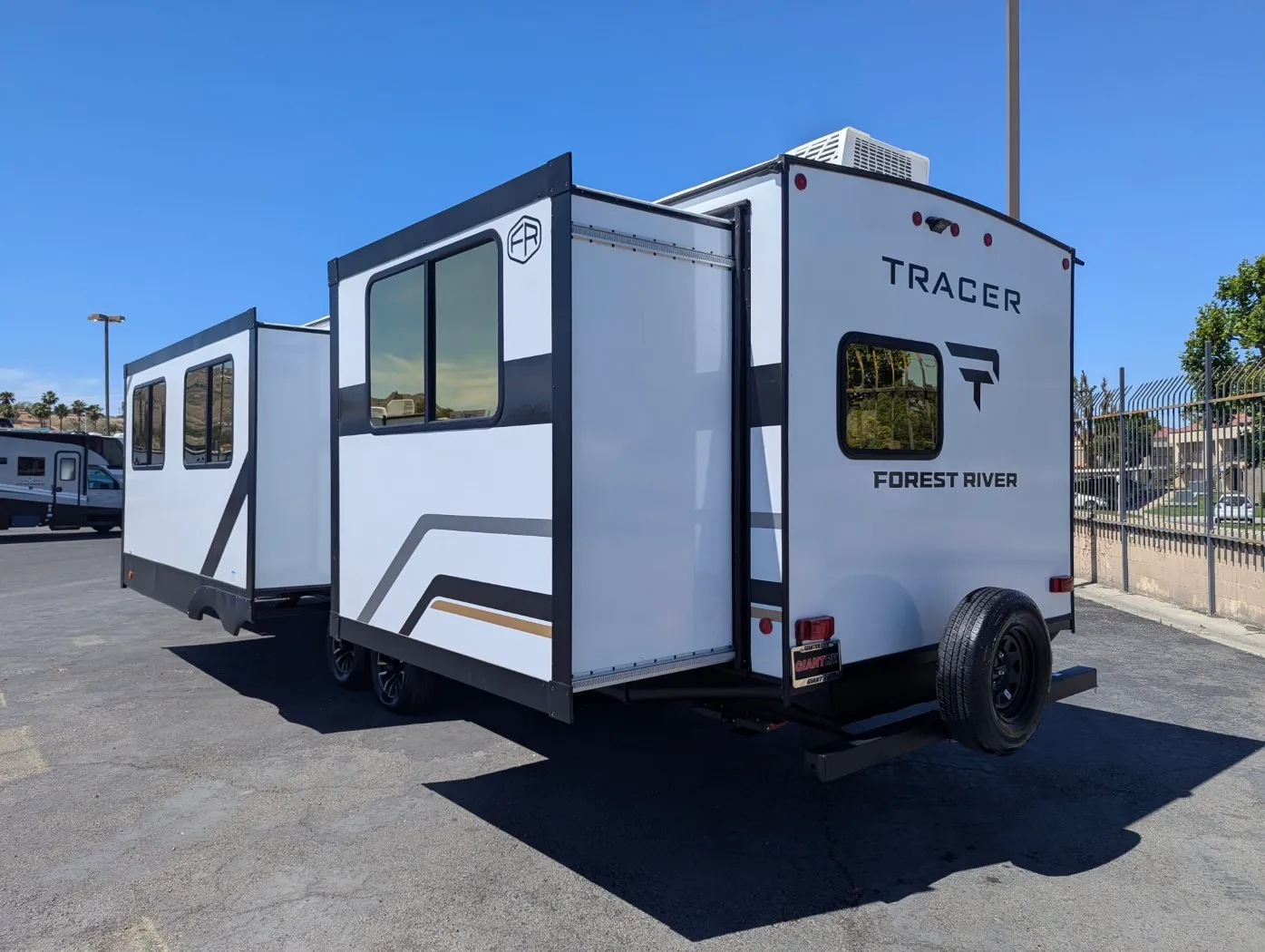 2026 Prime Time Tracer 295DB - Photo 4