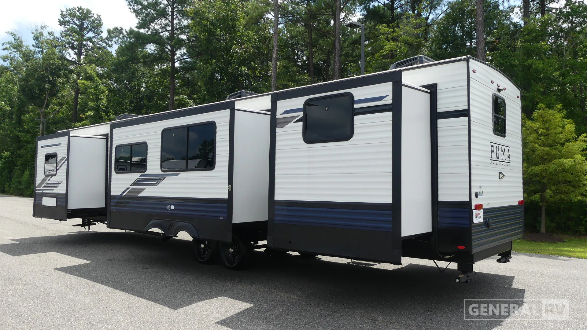 2025 Palomino Puma 39PQB - Photo 4