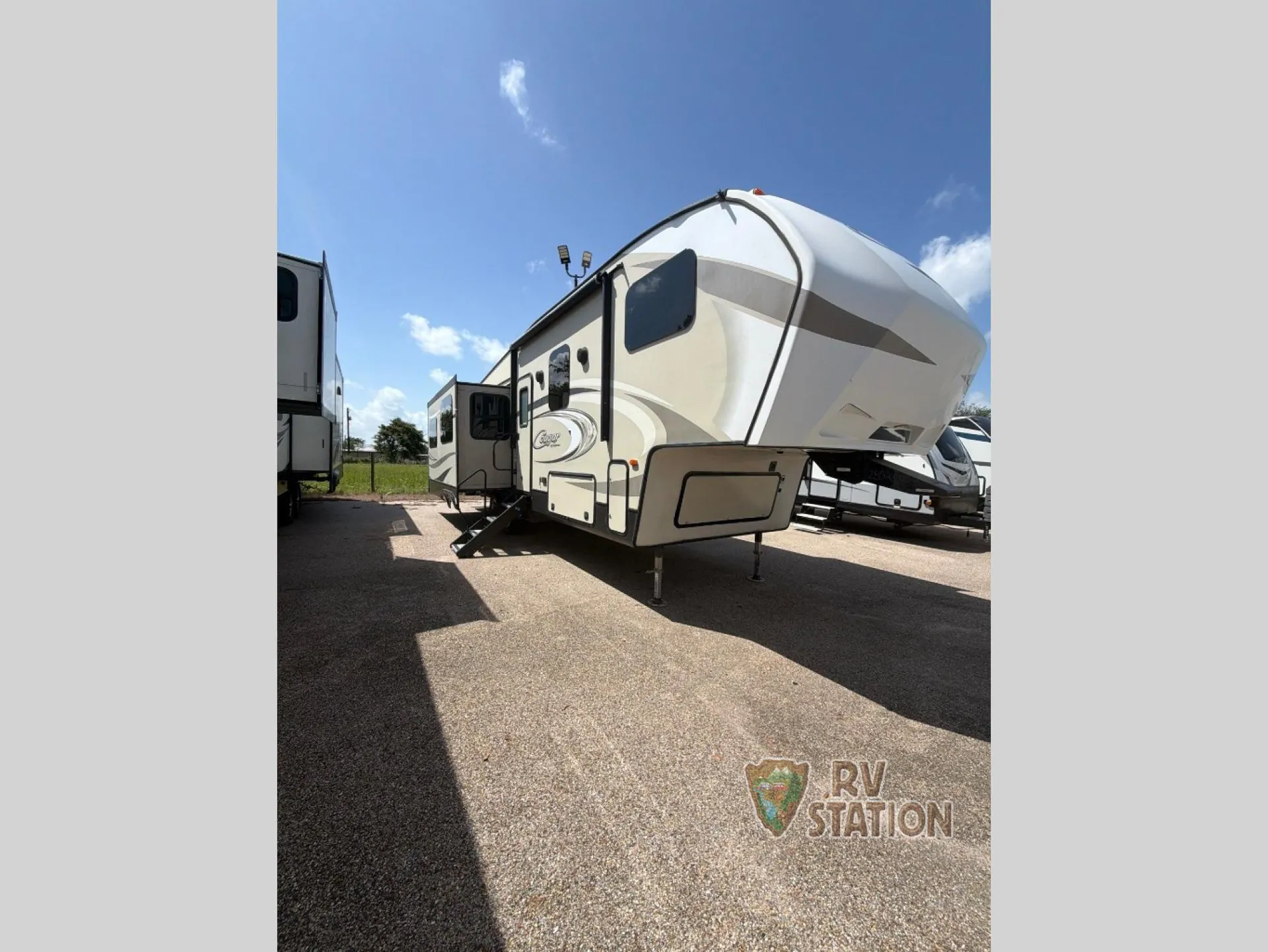 2016 Keystone Cougar Half-Ton 283RETWE - Photo 2