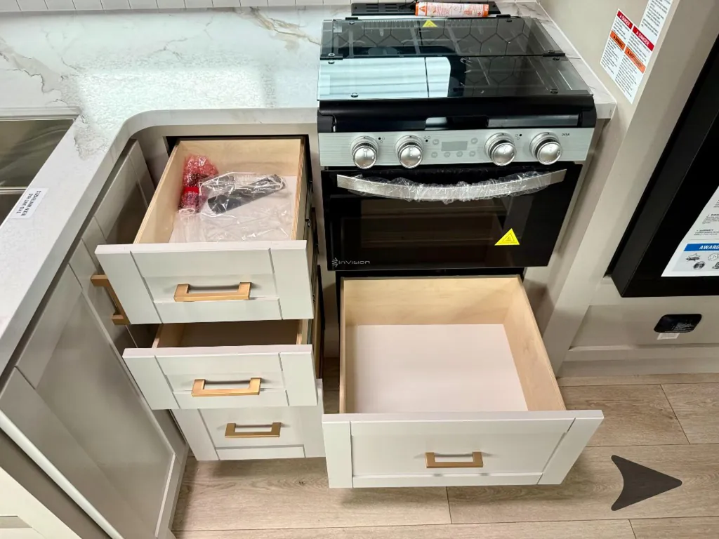 2027 Jayco Jay Feather 29BHB, Photos photo 36