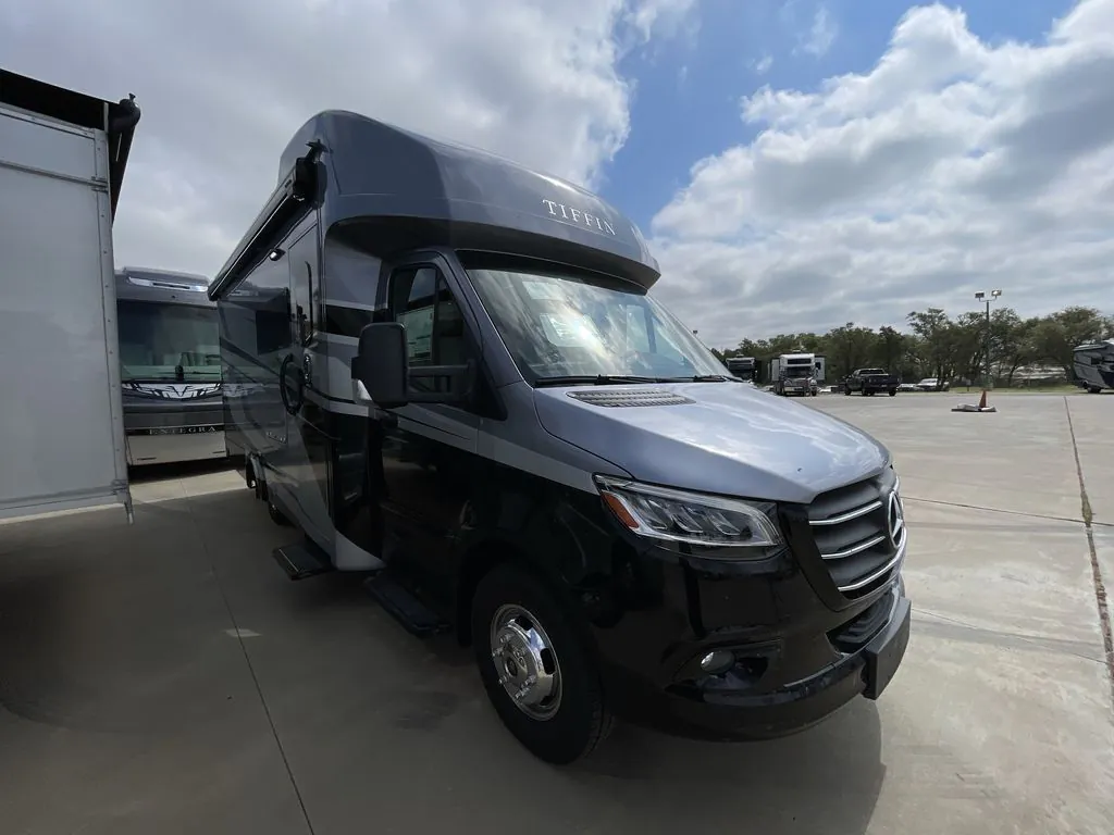 2026 Tiffin Wayfarer 25 XRW - Photo 2