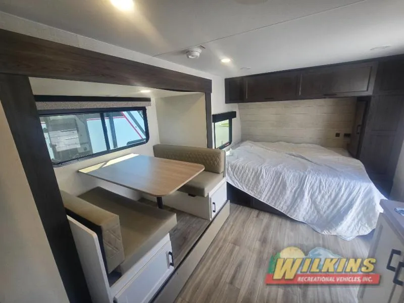 2026 Venture RV SportTrek Stinger Lite 161VUD - Photo 3
