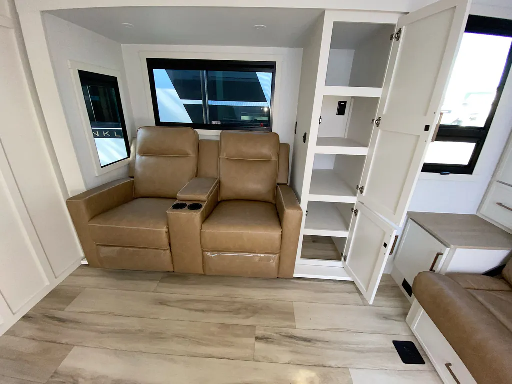 2026 Brinkley Model Ix 20X, Photos photo 7