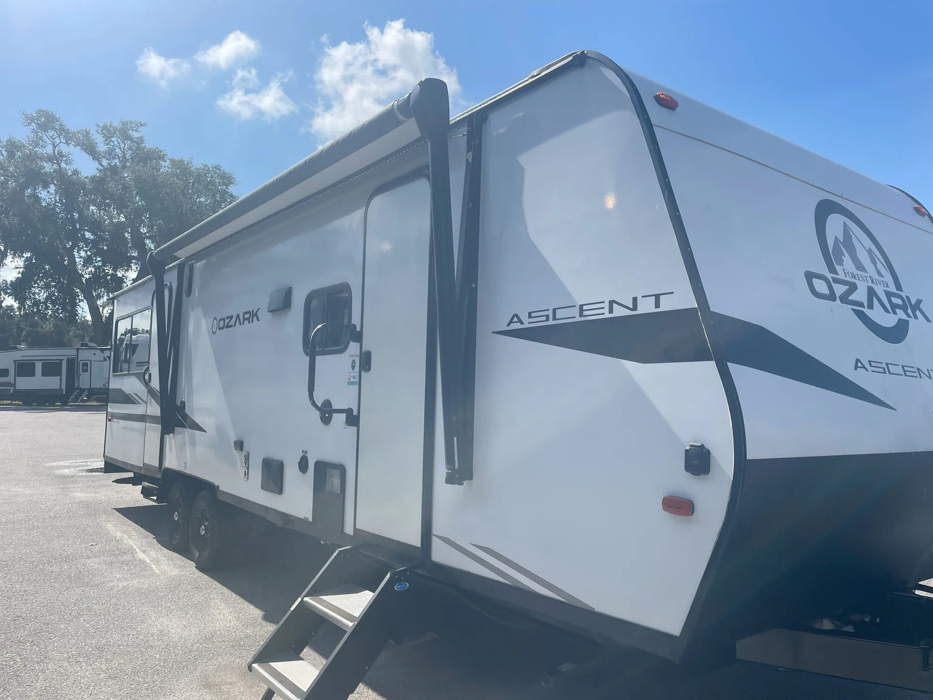 2021 Forest River Ozark 2700TH — campside
