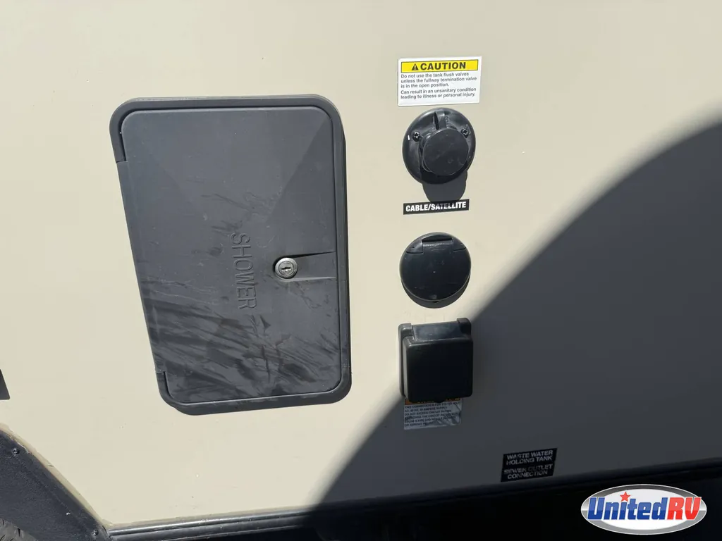 2018 Forest River Rockwood Mini Lite 2109S, Photos photo 10