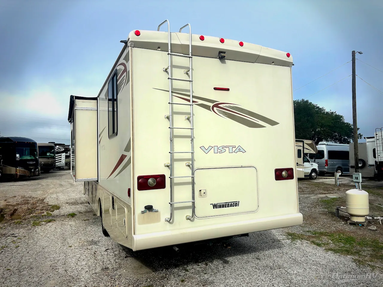 2017 Winnebago Vista 31KE - Photo 4