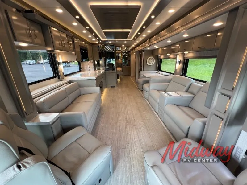 2026 Newmar Mountain Aire 4118 - Photo 4