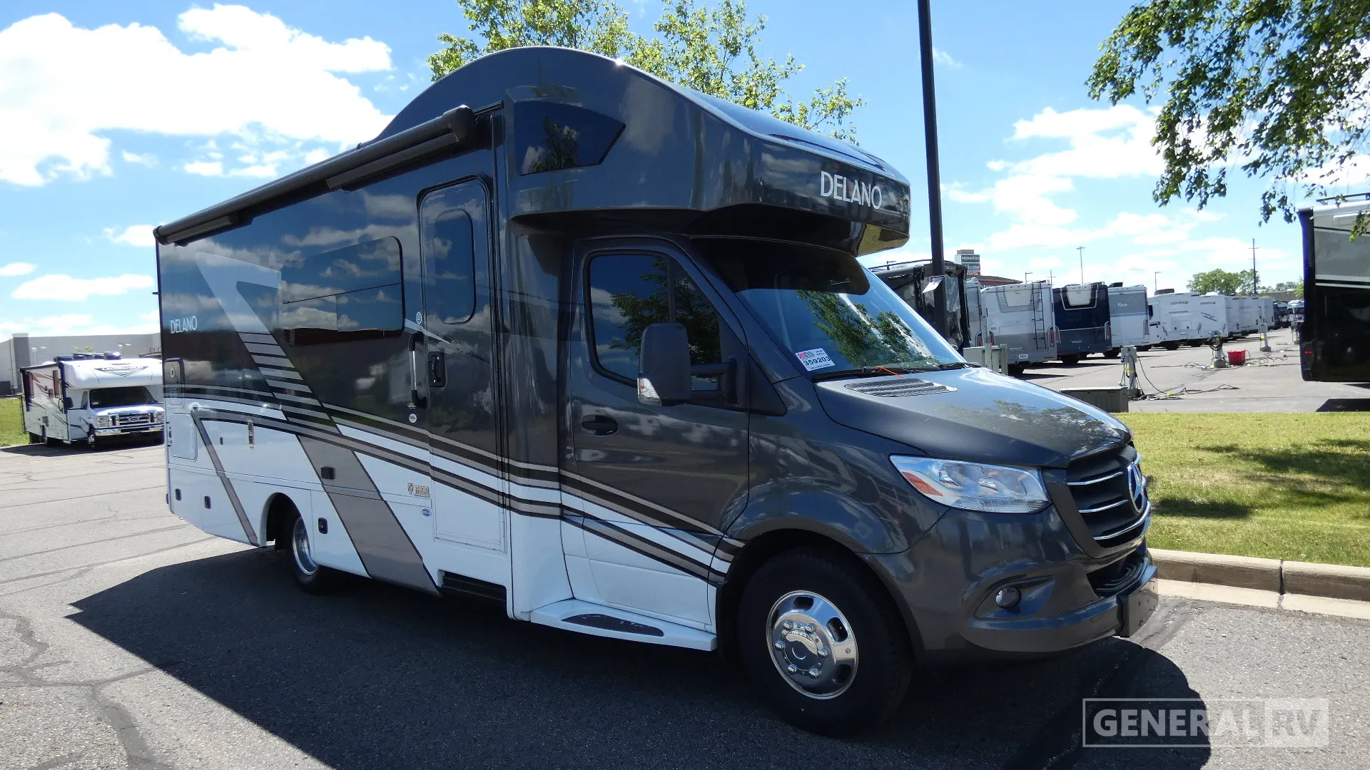 2024 Thor Motor Coach Delano 24FB - Photo 2