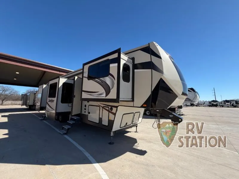 2020 Forest River Sandpiper 379FLOK - Photo 2