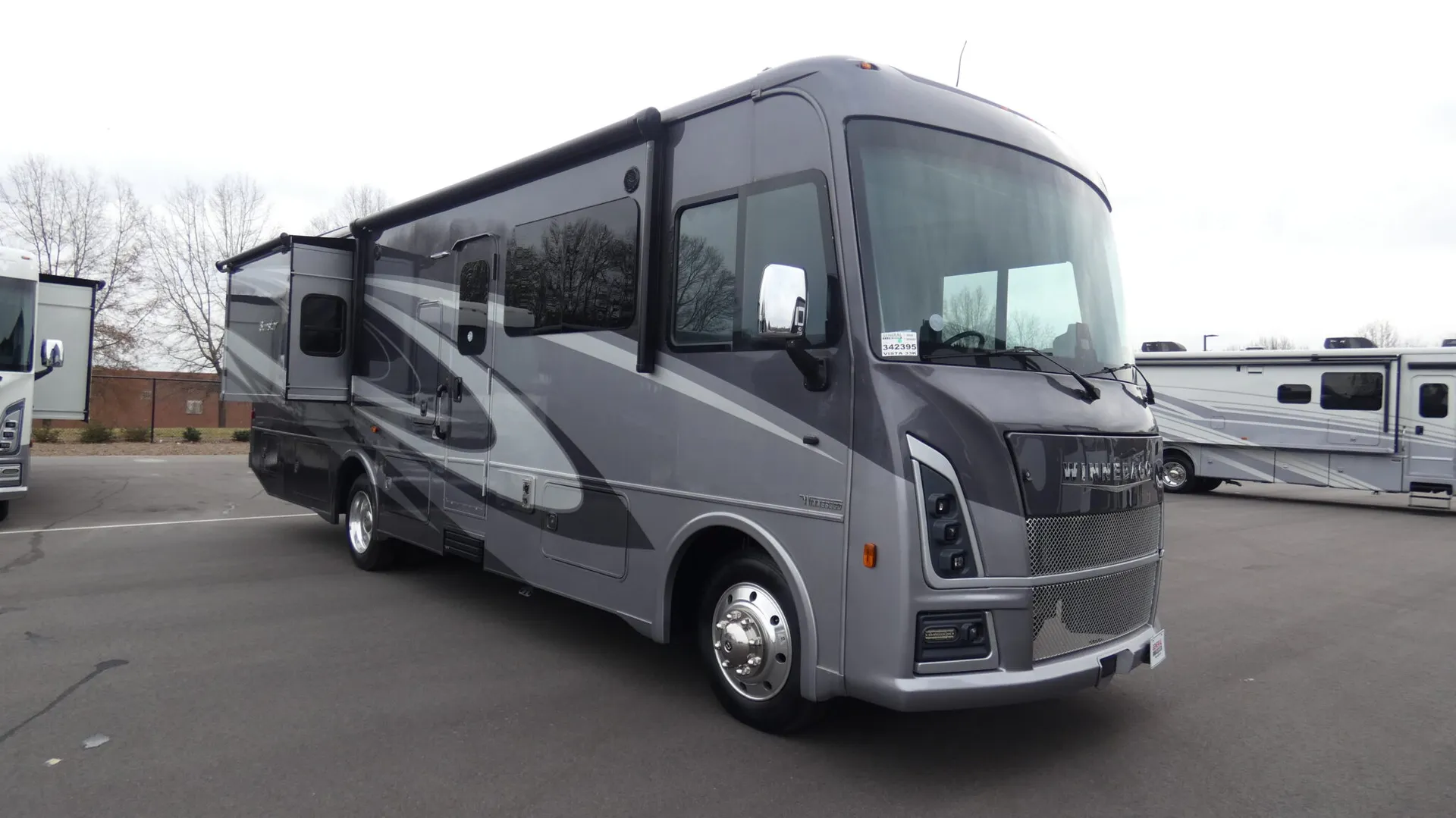 2025 Winnebago Sunstar 33K - Photo 2